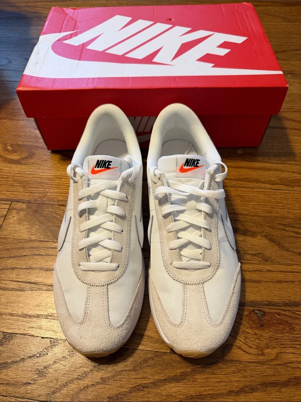 Nike Men's Cream and White Casual Sneakers